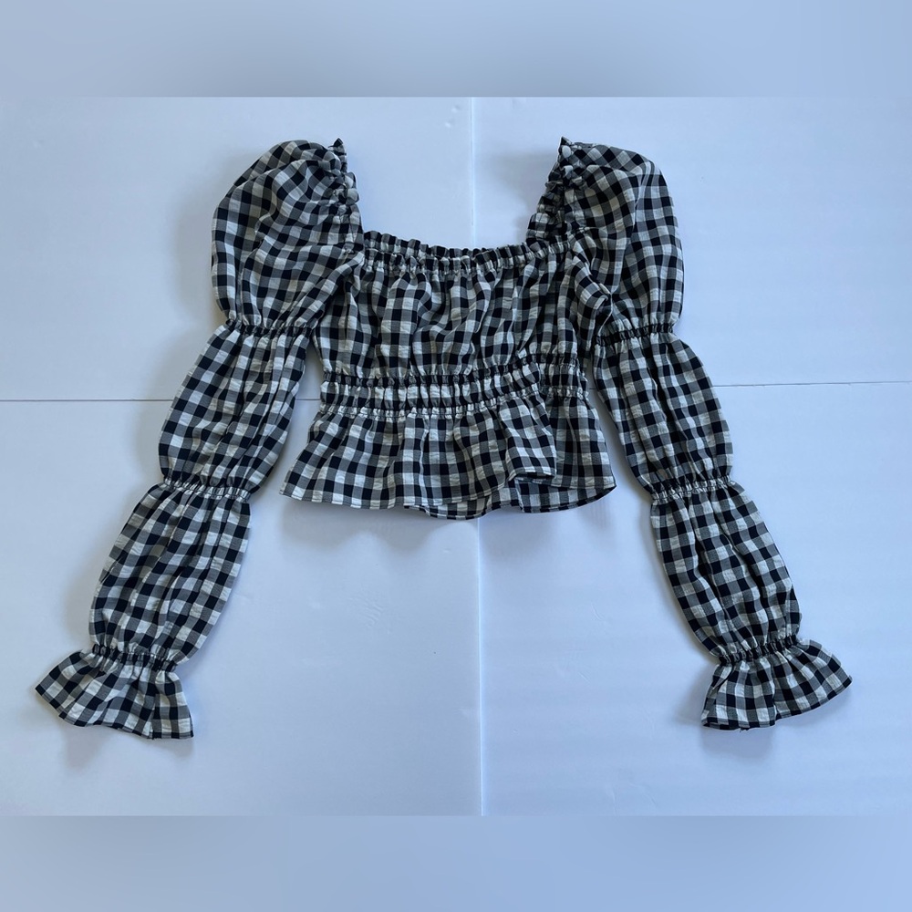 Cropped Black & White Gingham Smocked Square-Neck Long-Sleeve Top